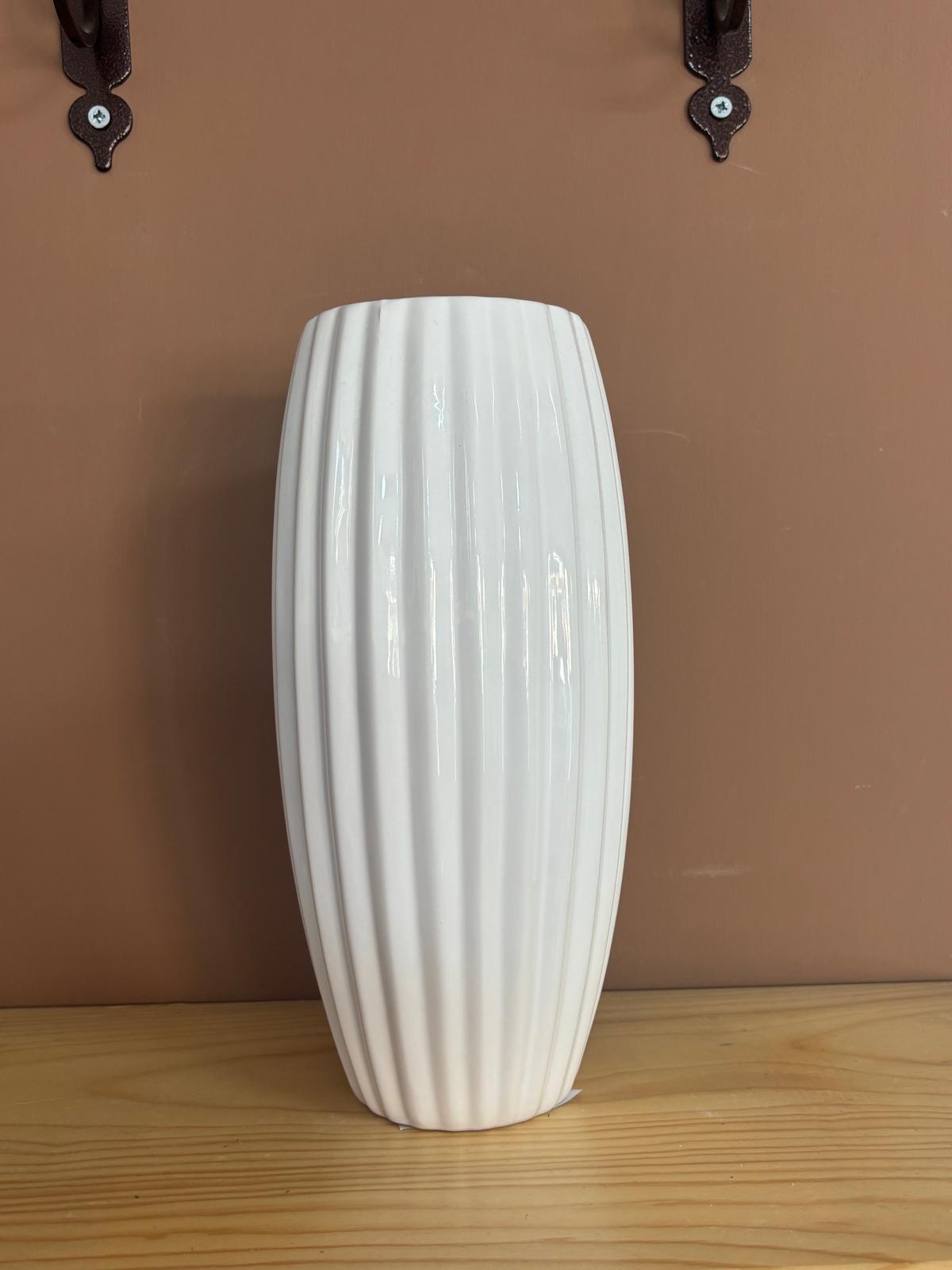 VASO BIANCO MATTO RIGATO 28CM